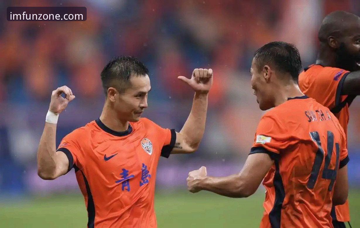 青岛海牛3-1力克上海海港：时隔13年的胜利背后，这场中超逆转战深度解析